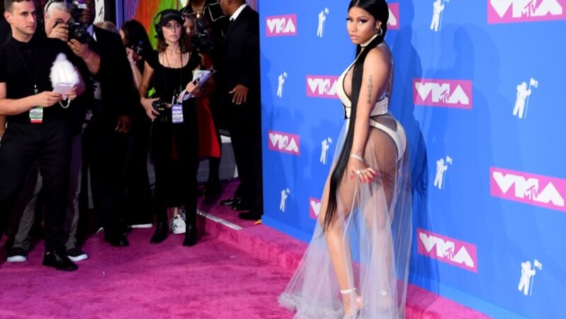 Nicki Minaj im Body-Kleid mit Tüllrock (Bild: 2018 Getty Images)