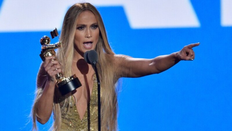 Jennifer Lopez bedankte sich für ihren Ehrenpreis. (Bild: Invision)