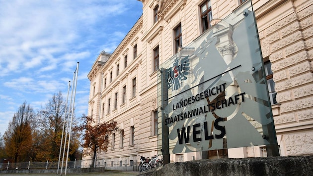 The man was remanded in custody at Wels Regional Court. (Bild: Markus Wenzel)