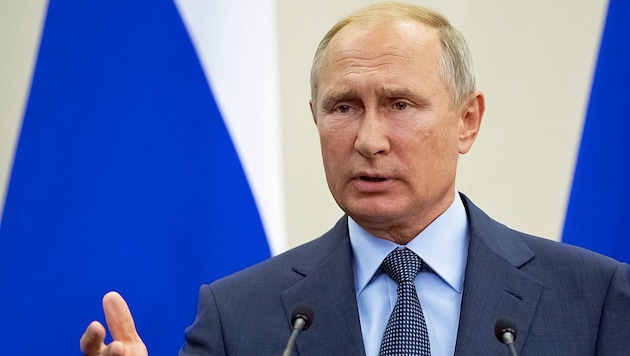Kremlchef Wladimir Putin spricht von einer „streng privaten“ Reise. (Bild: APA/AFP/POOL/Pavel Golovkin)