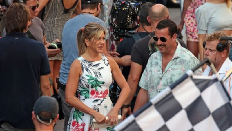 Haben Spaß am Set: Aniston und Sandler (Bild: www.PPS.at)