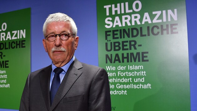 Thilo Sarrazin bei der Präsentation seines Buches „Feindliche Übernahme“ (Bild: AFP)