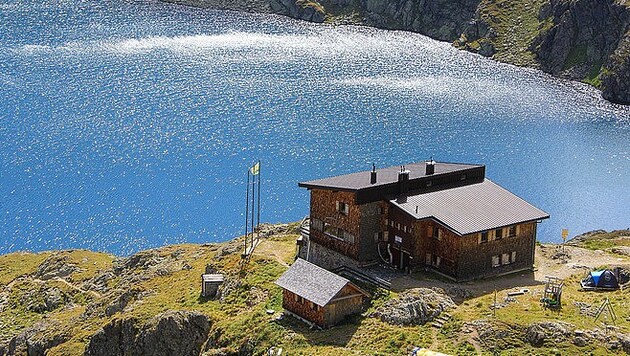 Während der Wanderung um diesen See verirrte sich der deutsche Urlauber. (Bild: Alpenverein)