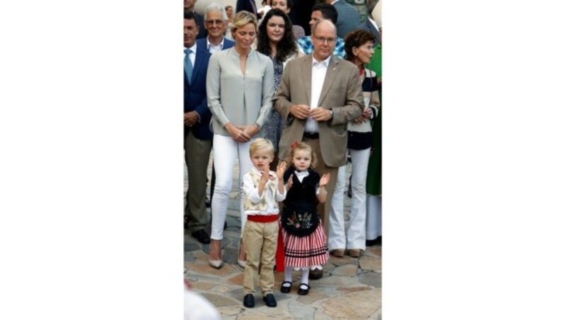 Fürstin Charlene und Fürst Albert mit den Kindern Prinz Jacques und Prinzessin Gabriella (Bild: www.PPS.at)