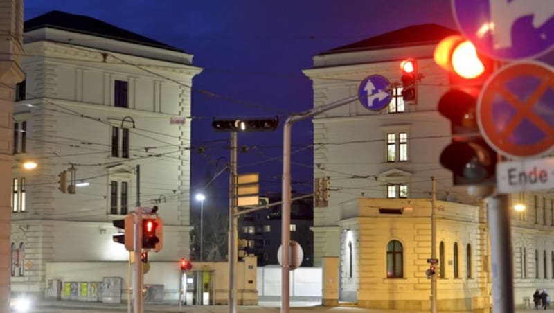 Der Sitz des BVT in Wien (Bild: APA/HERBERT NEUBAUER)