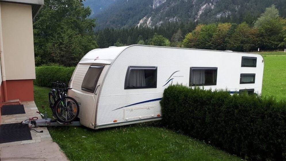 Wohnwagen Im Garten Gartengestaltung Idee