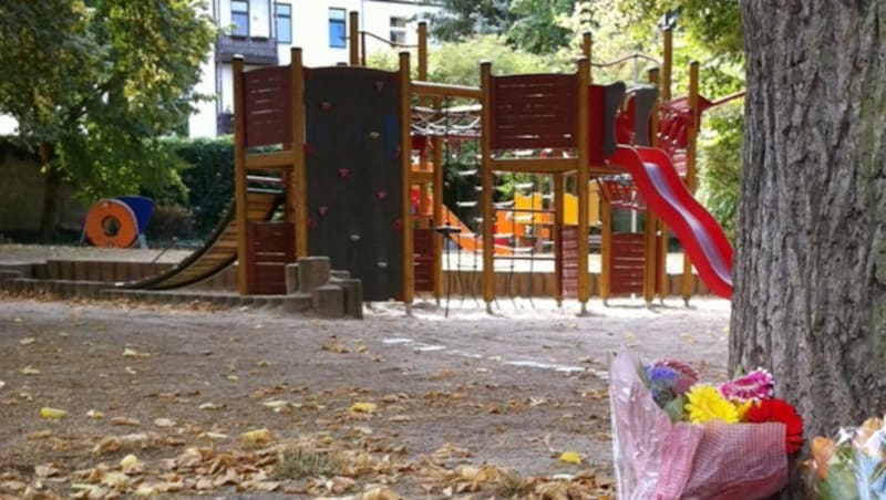 Tatort Spielplatz: Hier kam es zum Streit zwischen Deutschen und Afghanen, infolgedessen ein 22-Jähriger ums Leben kam. (Bild: AFP)