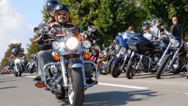 Einer der beiden Toten ist war Harleyfahrer aus Heme in Deutschland. (Bild: Uta Rojsek Wiedergut)
