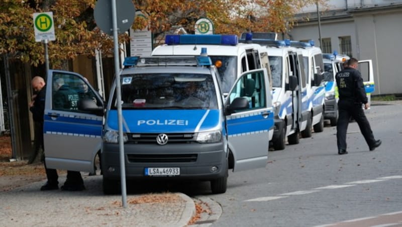 Die Polizei bereitet sich in Köthen nach dem Tod eines jungen Deutschen auf mögliche Proteste vor. (Bild: AFP)