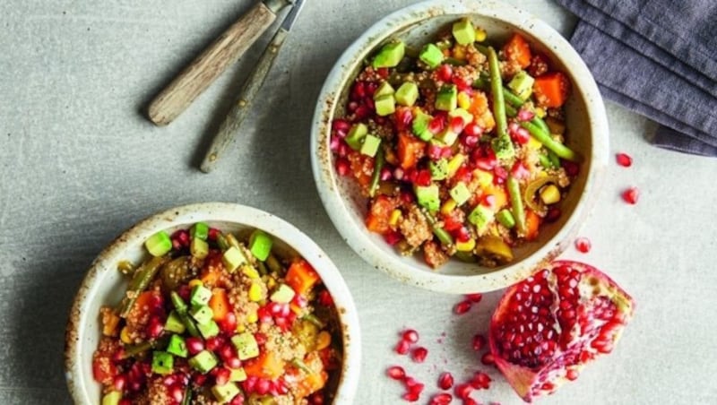 Quinoa Buddha Bowl aus One Pot Meals (Bild: Nicky Walsh)