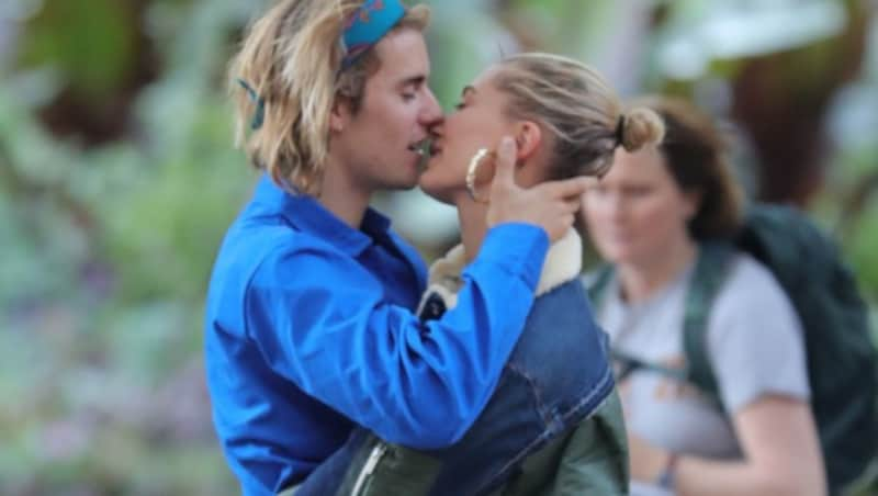 Frisch verheiratet: Justin Bieber und Hailey Baldwin turteln in London. (Bild: www.PPS.at)