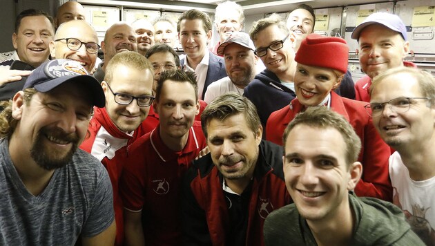 Bundeskanzler Sebastian Kurz wünschte dem österreichischen U40-Hockey-Nationalteam viel Erfolg. (Bild: DRAGAN TATIC)