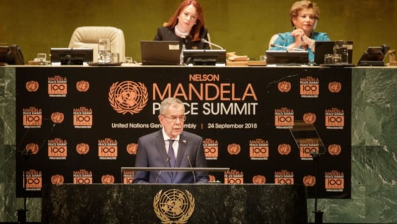 Bundespräsident Alexander Van der Bellen bei einer Rede beim „Nelson-Mandela-Peace-Summit“ im Rahmen der 73. Sitzung der UNO-Vollversammlung in New York (Bild: APA/BUNDESHEER/PETER LECHNER)