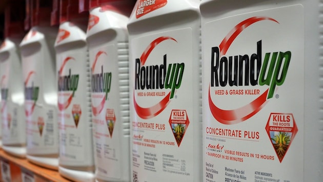 Der Unkrautvernichter Roundup, der die Chemikalie Glyphosat enthält (Bild: AFP/Robyn Beck)