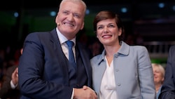 Niederösterreichs SPÖ-Landesparteivorsitzender Franz Schnabl und Parteichefin Pamela Rendi-Wagner (Bild: APA/GEORG HOCHMUTH)