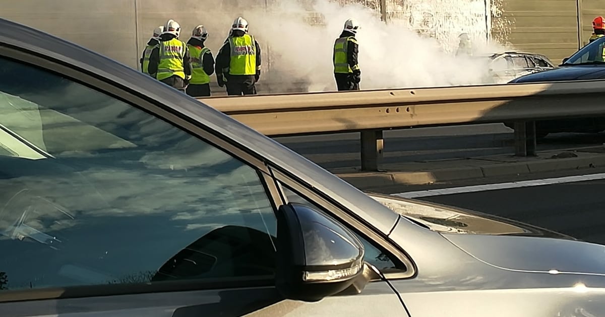 Kilometerlanger Stau - Brennendes Auto Legt Wiener Tangente Lahm | Krone.at