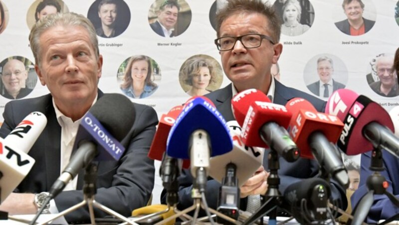 Ex-Vizekanzler Reinhold Mitterlehner (li.) und Landesrat Rudi Anschober (Bild: APA/HERBERT NEUBAUER)