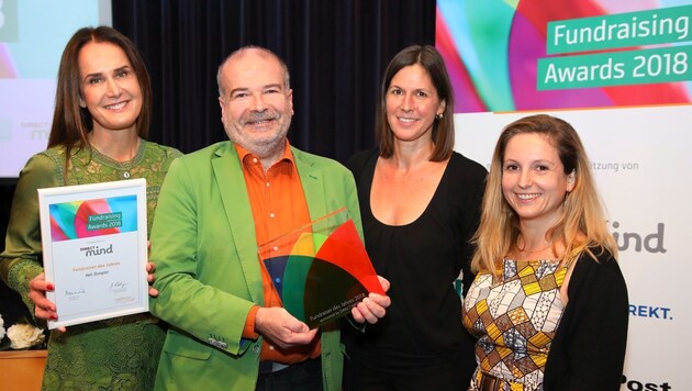 Maggie Entenfellner (Laudatorin), Heli Dungler, Andrea Johanides (Vorstand Fundraising Verband Austria, Geschäftsführerin WWF Österreich), Marion Rödler (Agentur Direct Mind) (Bild: Ludwig Schedl)