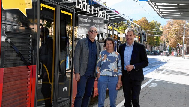 IVB-GF Martin Baltes, Verkehrsstadträtin Uschi Schwarzl und Bürgermeister Georg Willi (v.li.) (Bild: Andreas Fischer)