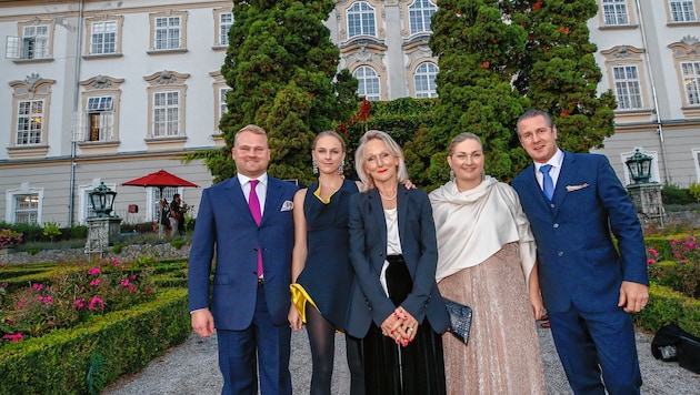 Konstantin, Anna, Susanne, Katharina und Florian Wolf luden zum 40-jährigen Firmenjubiläum ins Schloss Leopoldskron (Bild: Markus Tschepp)
