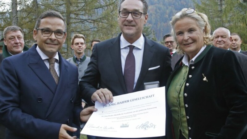 Gerald Grosz, Heinz-Christian Strache, Claudia Haider (Bild: APA/GERT EGGENBERGER)