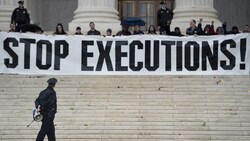Der Protest gegen die Todesstrafe geht trotz der jüngsten Abschaffung weiter. 30 US-Staaten halten weiterhin an der umstrittenen Bestrafung fest. (Bild: AFP)