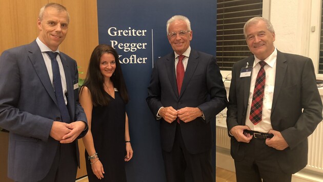 Personalberater Günther Tengel mit den Anwälten Melanie Gassler-Tischlinger, Herwig Frei (li.) & Ivo Greiter (r.). (Bild: Andreas Fischer)