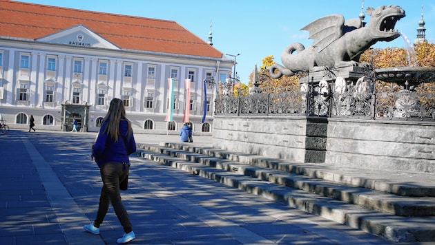 Neuer Platz (Bild: Uta Rojsek-Wiedergut)