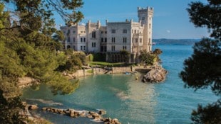 Früher hatte Österreich einen Meerzugang, etwa in Triest. Jetzt wird es aber mit der ...