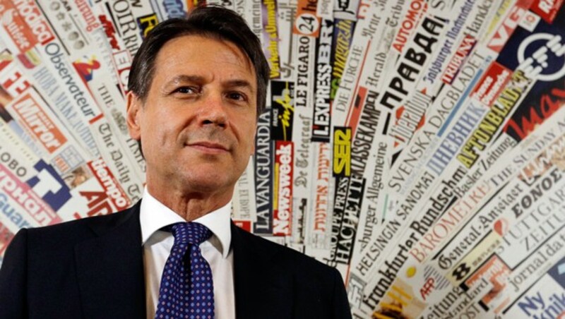 Ministerpräsident Giuseppe Conte während der Pressekonferenz im Auslandspresseklub in Rom
 (Bild: AP)