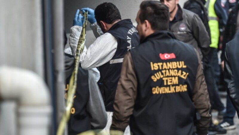 Türkische Polizisten ermitteln im Fall Kashoggi weiterhin auf Hochtouren. (Bild: AFP)