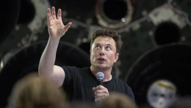 Elon Musk hat große Ziele. (Bild: APA/AFP/DAVID MCNEW)