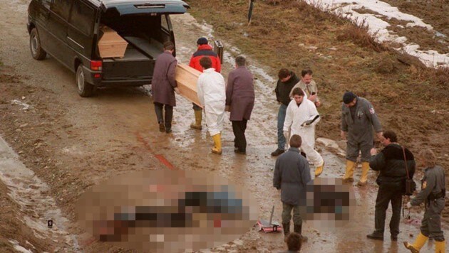 Vier Roma der Siedlung in Oberwart kamen bei einem Rohrbomben-Attentat in der Nacht auf den 5. Februar 1995 ums Leben. (Bild: APA/ULRICH SCHNARR)