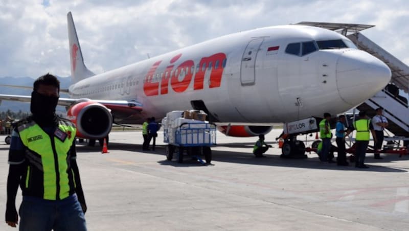 Eine Boeing 737-800 von Lion Air am Mutiara Sis Al Jufri Flughafen in Palu (Bild: APA/AFP/ADEK BERRY)