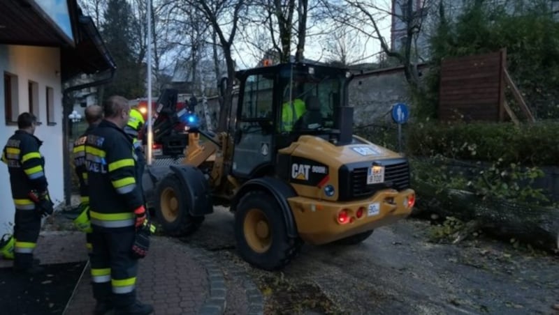 Die Feuerwehr Mariazell war bis in die Morgenstunden gefordert. (Bild: FF Mariazell)