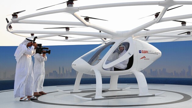 Dubais Kronprinz und das Lufttaxi (Bild: REUTERS)