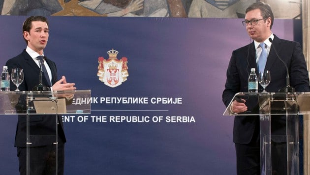 Bundeskanzler Sebastian Kurz mit Serbiens Präsident Aleksandar Vucic (Bild: AP)