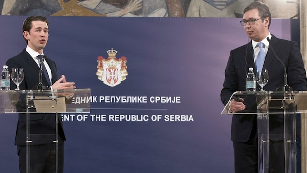 Bundeskanzler Sebastian Kurz mit Serbiens Präsident Aleksandar Vucic (Bild: AP)
