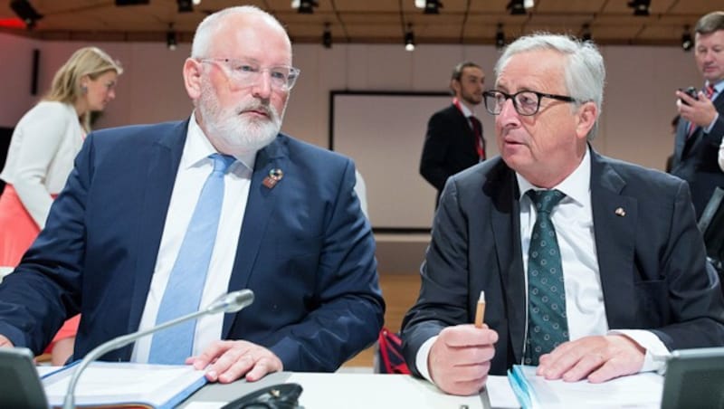 Frans Timmermans ist derzeit noch der Stellvertreter von Kommissionspräsident Jean-Claude Juncker. Wird der Niederländer im kommenden Jahr die Nachfolge Junckers antreten? (Bild: APA/GEORG HOCHMUTH)