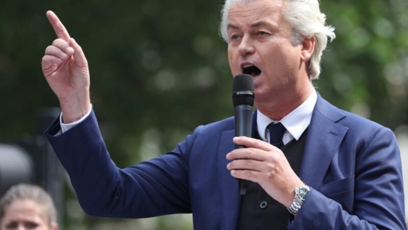 Der Rechtspopulist Geert Wilders (60) könnte mit seiner rechten Partei für die Freiheit stärkste Kraft in den Niederlanden werden. (Bild: AFP)