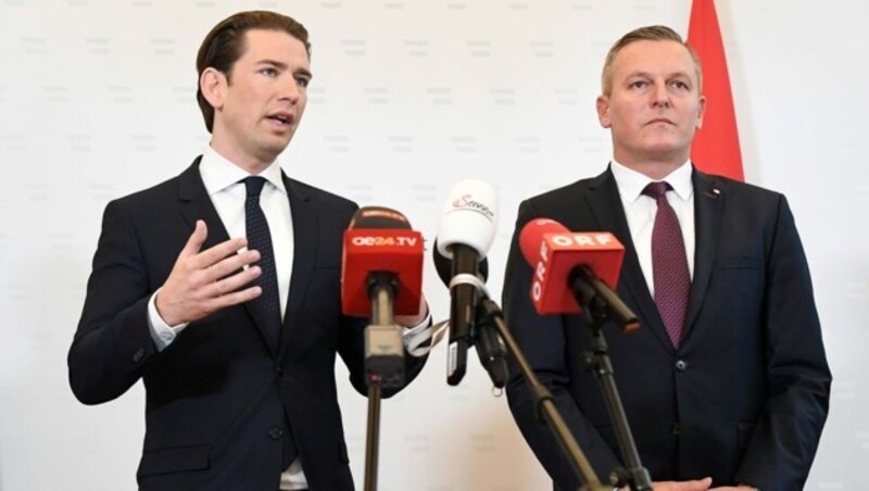 Bundeskanzler Sebastian Kurz (ÖVP) und Verteidigungsminister Mario Kunasek (FPÖ) (Bild: APA/HELMUT FOHRINGER)