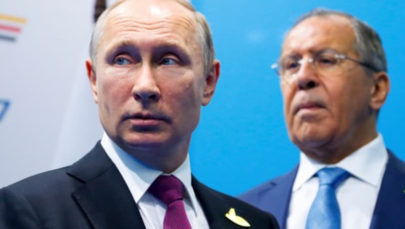 Russlands Präsident Wladimir Putin und Außenminister Sergej Lawrow (Bild: AFP)