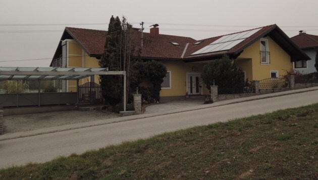 Diese Villa in St. Martin im Mühlkreis steht nach der Ehetragödie zum Verkauf (Bild: Markus Schuetz)