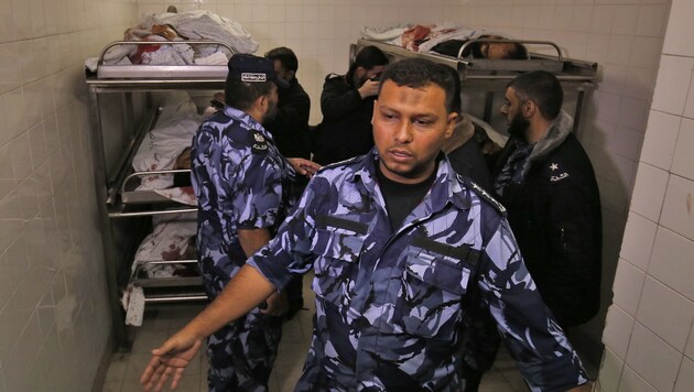 Verwundete Palästinenser in einem Spital (Bild: APA/AFP/Said KHATIB)