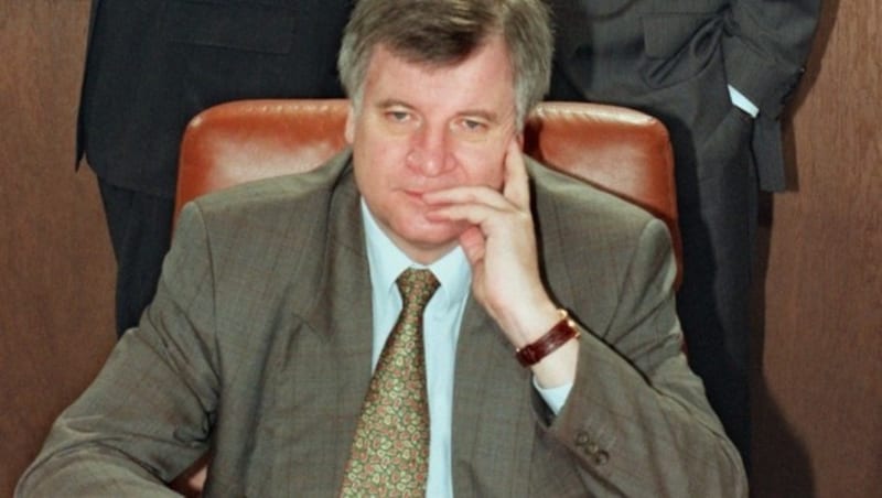 Der damalige Gesundheitsminister Horst Seehofer im April 1997 (Bild: Tim Brakemeier)