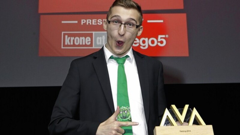 Zum zweiten Mal in Folge gewann „Minecraft“-Experte Chaosflo44 den begehrten Award für „Bestes Gaming-Video“ Österreichs. (Bild: Klemens Groh)