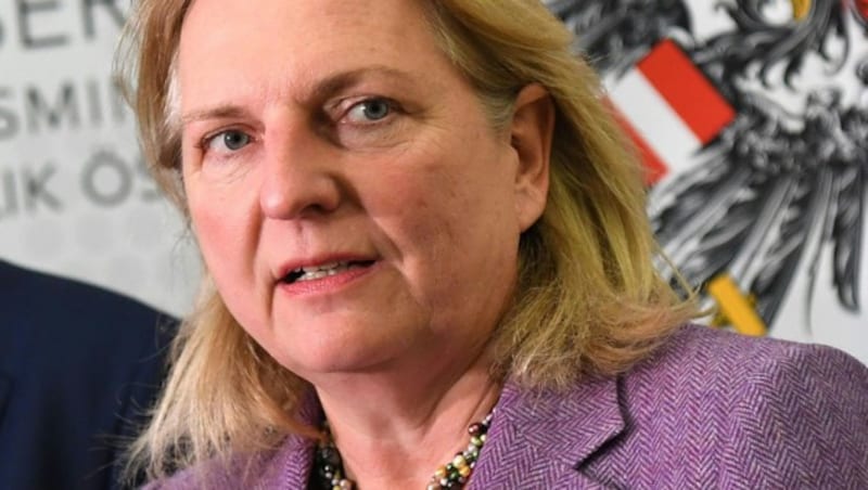 Außenministerin Karin Kneissl (Bild: APA/Helmut Fohringer)