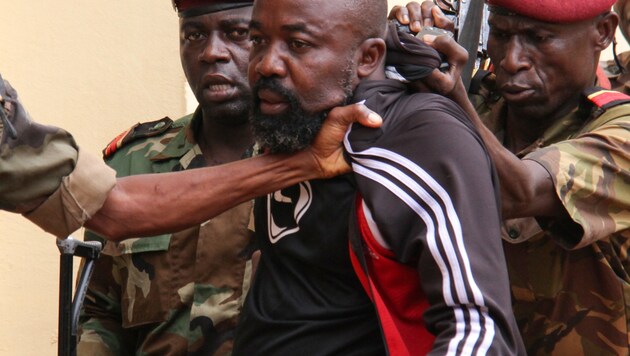 Alfred Yekatom bei seiner Verhaftung (Bild: AFP)