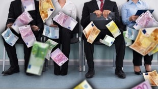 Öffentlich Bedienstete konnten sich 2022, 2023 und 2024 über Einkommenssteigerungen freuen, die ...