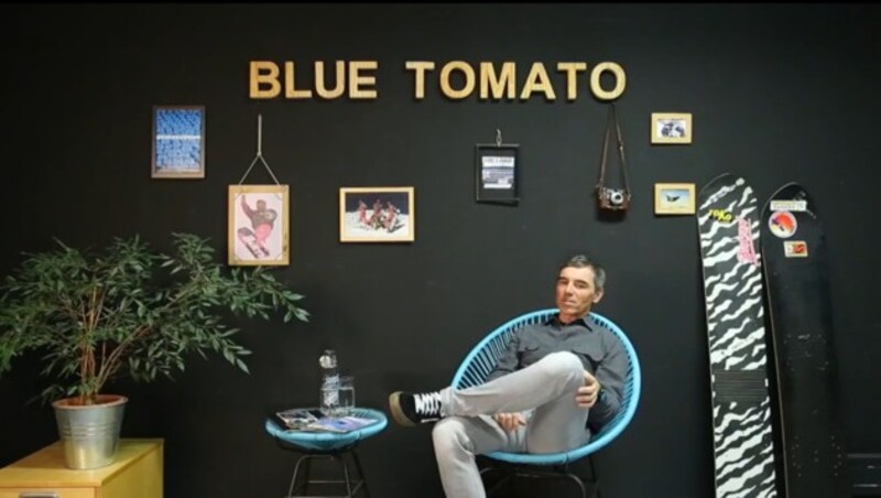 „Blue Tomato“ ist einer der weltweit größten und erfolgreichsten Snowboard-, Skate- und Surf-Stores. Gründer ist der ehemalige Snowboard-Europameister Gerfried Schuller aus Schladming. (Bild: zVg/BT)